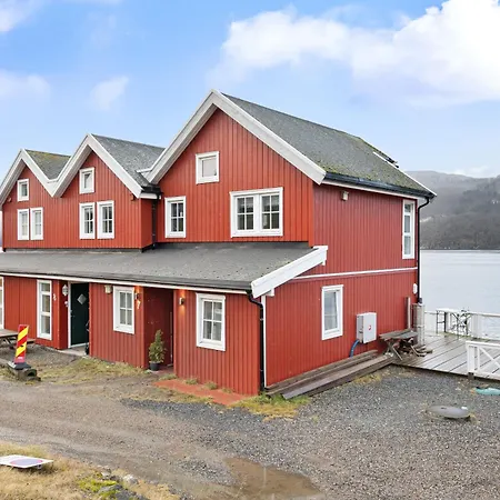 Tjeldsund Rorbu Tatil Evi Steinsland (Troms og Finnmark)
