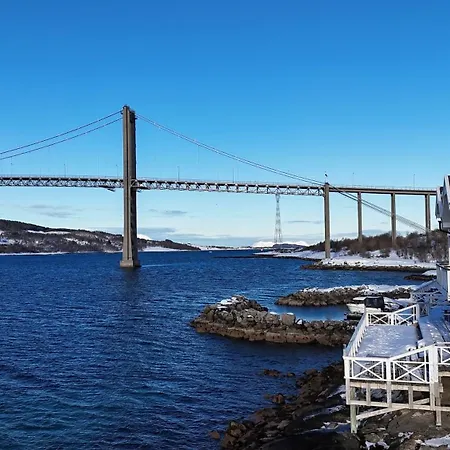 Tjeldsund Rorbu בית נופש Steinsland (Troms og Finnmark)