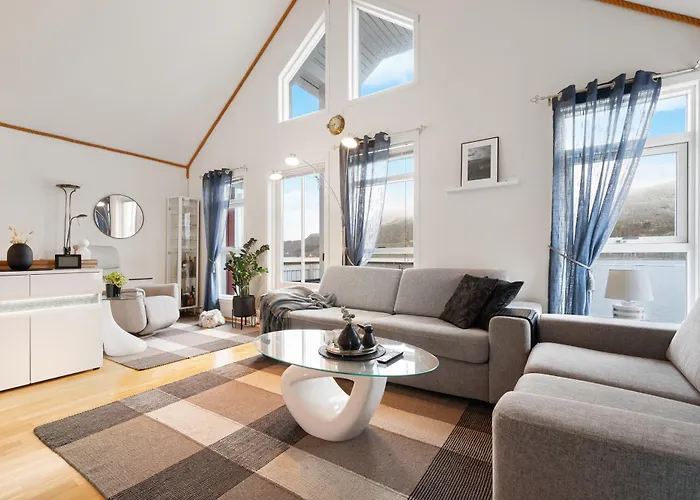 Tjeldsund Rorbu * Steinsland (Troms og Finnmark)