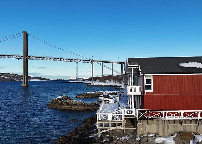Tjeldsund Rorbu * Steinsland (Troms og Finnmark)