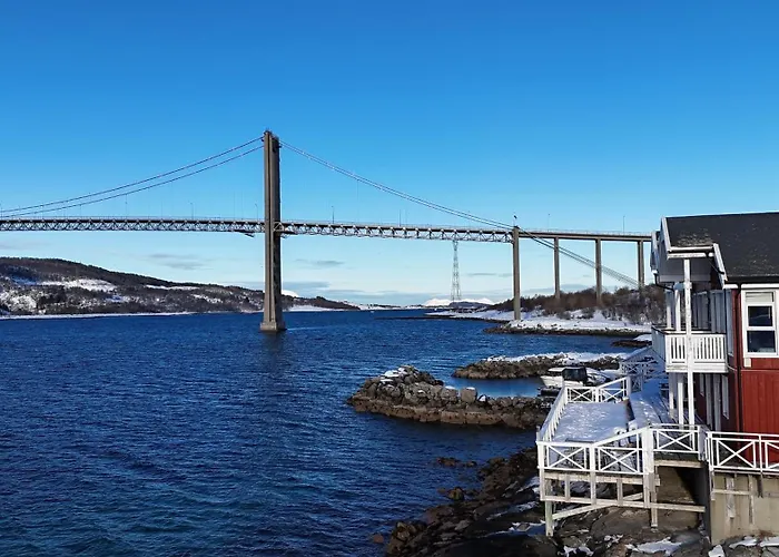 Tjeldsund Rorbu בית נופש Steinsland (Troms og Finnmark)
